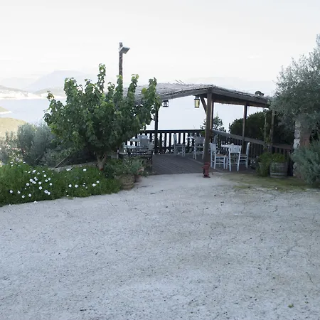 Arethousa Sivota