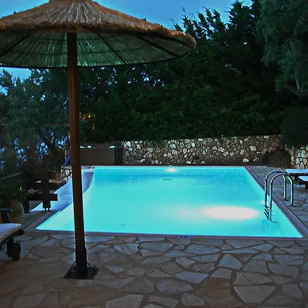 Arethousa Vila *